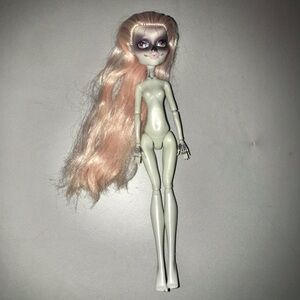 Monster High Zomby Gaga Limited Collectors Edition Born This Way Doll 2016